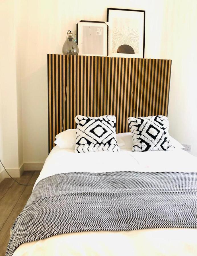 See Our Amazing Score At The Kepties - 5 X Luxurious Serviced Apartments - With Gardens - Fully Equipped - Free Parking - By Orion Short Stays - See Our Other Individual Listings --- This Is For Brand Awareness Only --- Arbroath Eksteriør bilde